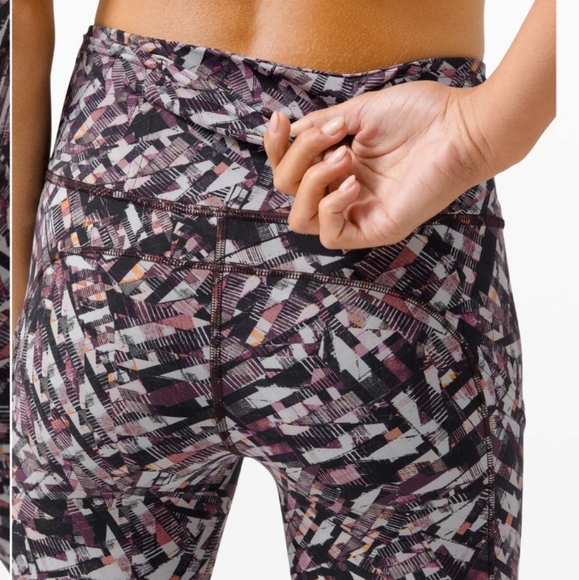 Lululemon Fast and Free Tight II 25" *Non-Reflective Nulux Kaleidoscopic Pink - Picture 6 of 10
